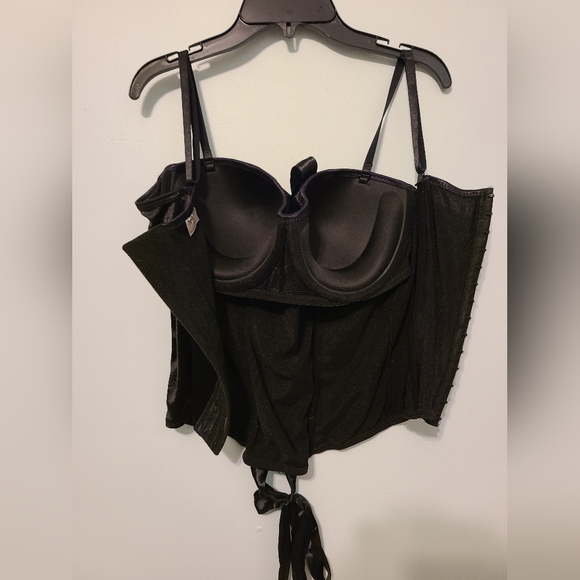 SOLD ⚡️Halloween black corset - Picture 3 of 3